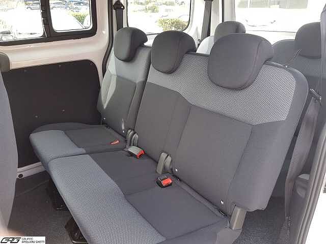Nissan e-NV200 EV Bus Business 7 posti