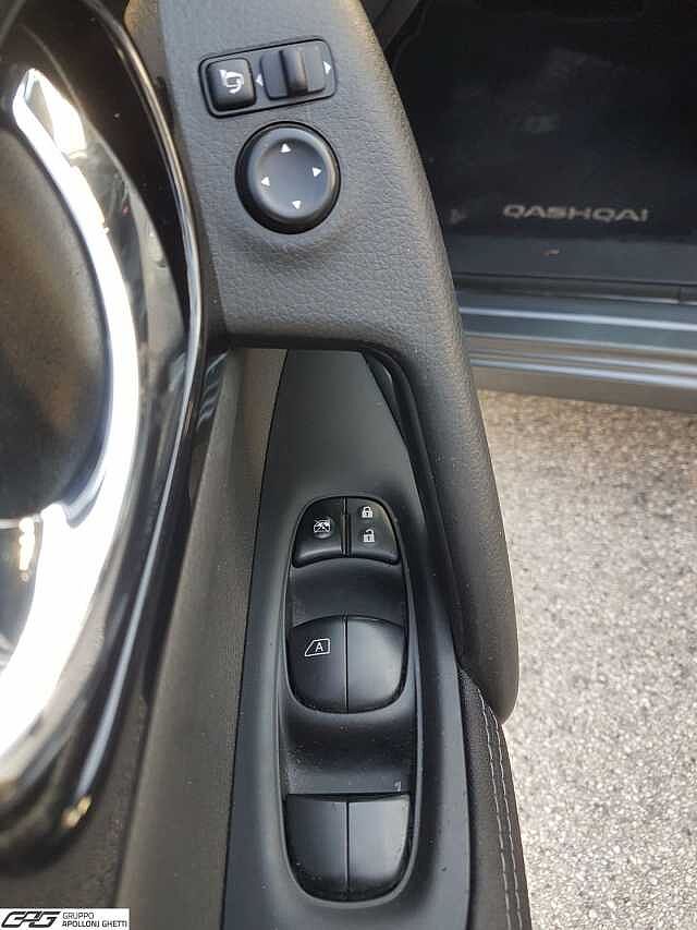 Nissan Qashqai 1.6 dCi 2WD N-Connecta CAMBIO AUTOMATICO